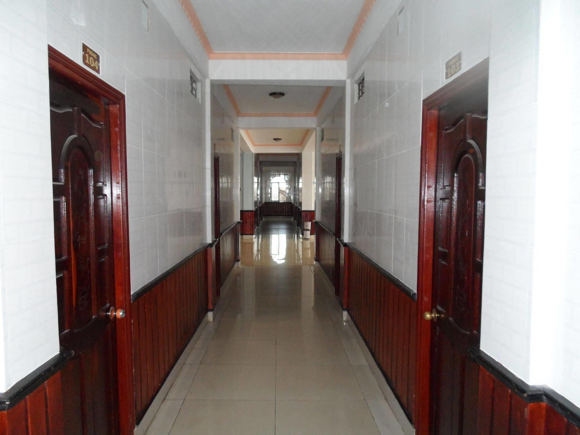 Rang Dong Hotel หมีทอ ภายนอก รูปภาพ