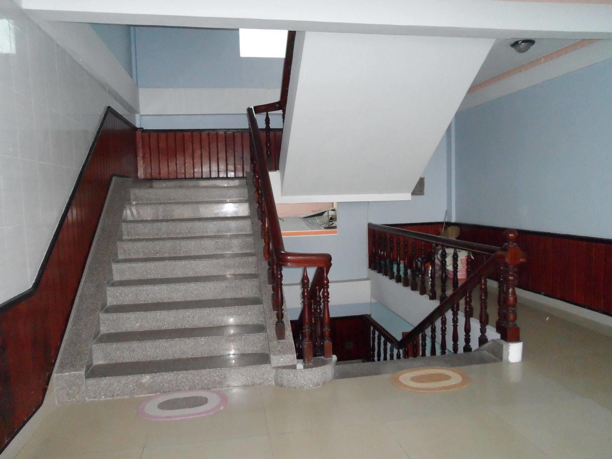 Rang Dong Hotel หมีทอ ภายนอก รูปภาพ